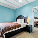 Rodeway Inn & Suites North Hollywood Burbank Airport - Universal Area